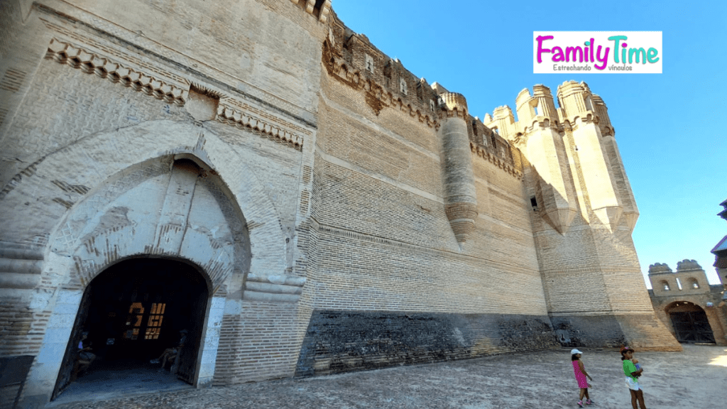 el castillo de coca en segovia