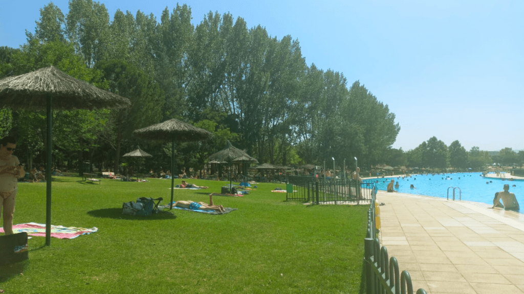 un día en la piscina de riosequillo